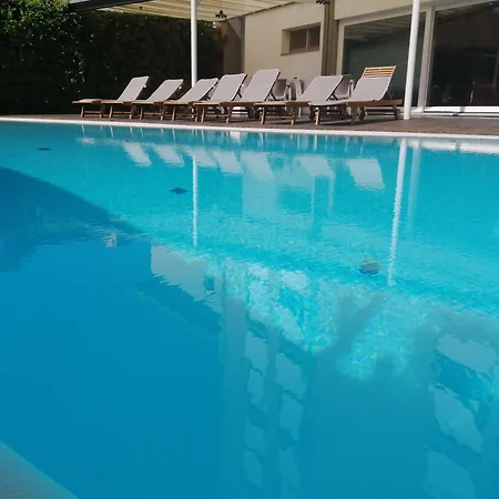 Hotell Mistral2 4*