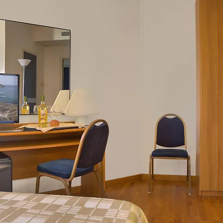 Mistral2 Hotel